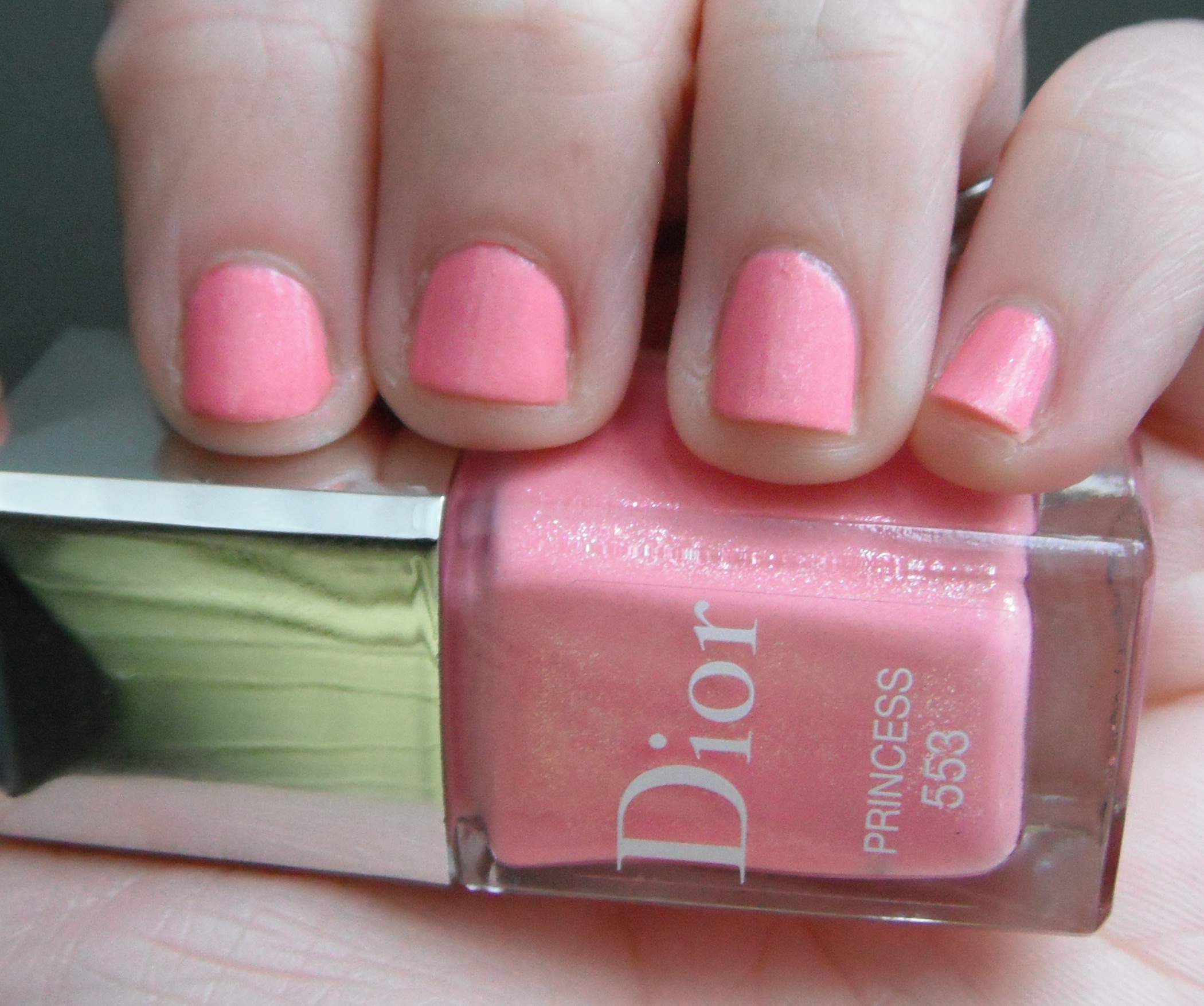 J'adore Dior Manicure · How To Paint A Glitter Nail · Beauty on Cut Out +  Keep